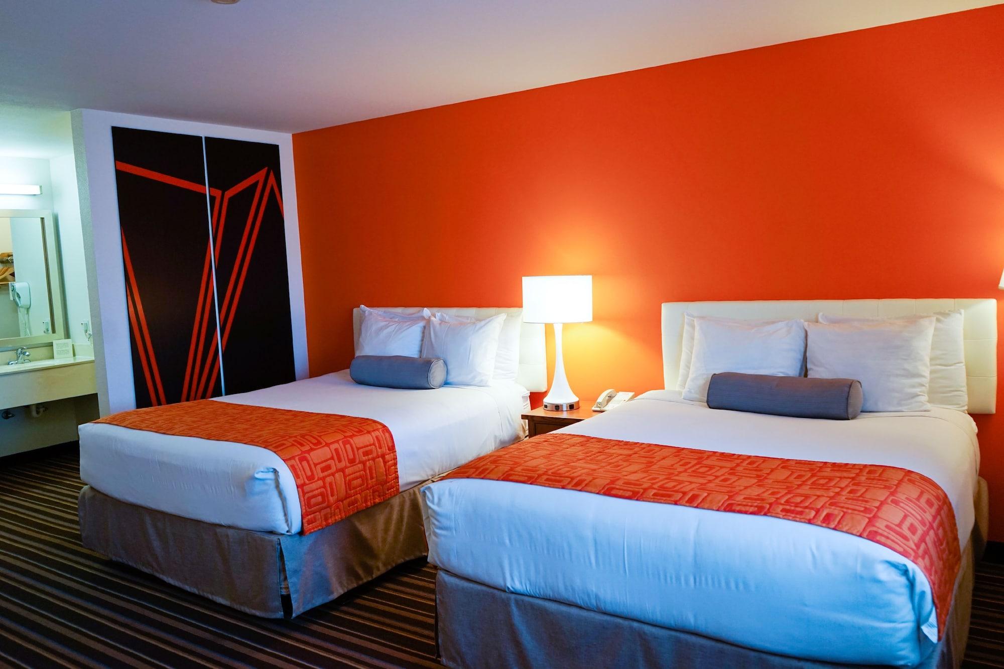 Howard Johnson By Wyndham Salinas Bagian luar foto