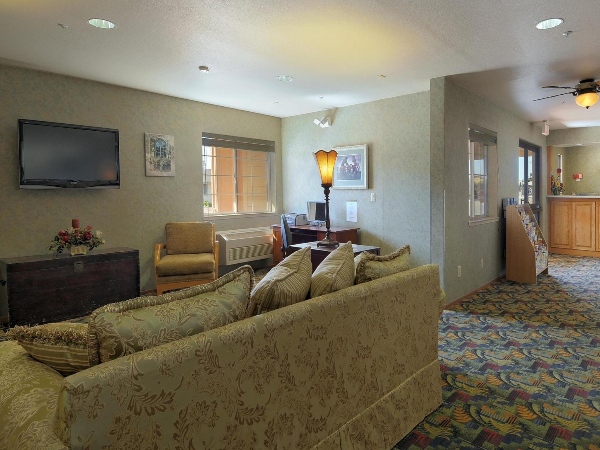 Howard Johnson By Wyndham Salinas Bagian luar foto